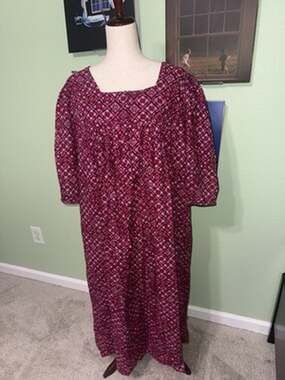ONLY NECESSITIES Nightgown Large Square Neck Floral Housecoat Cottagecore Prarie